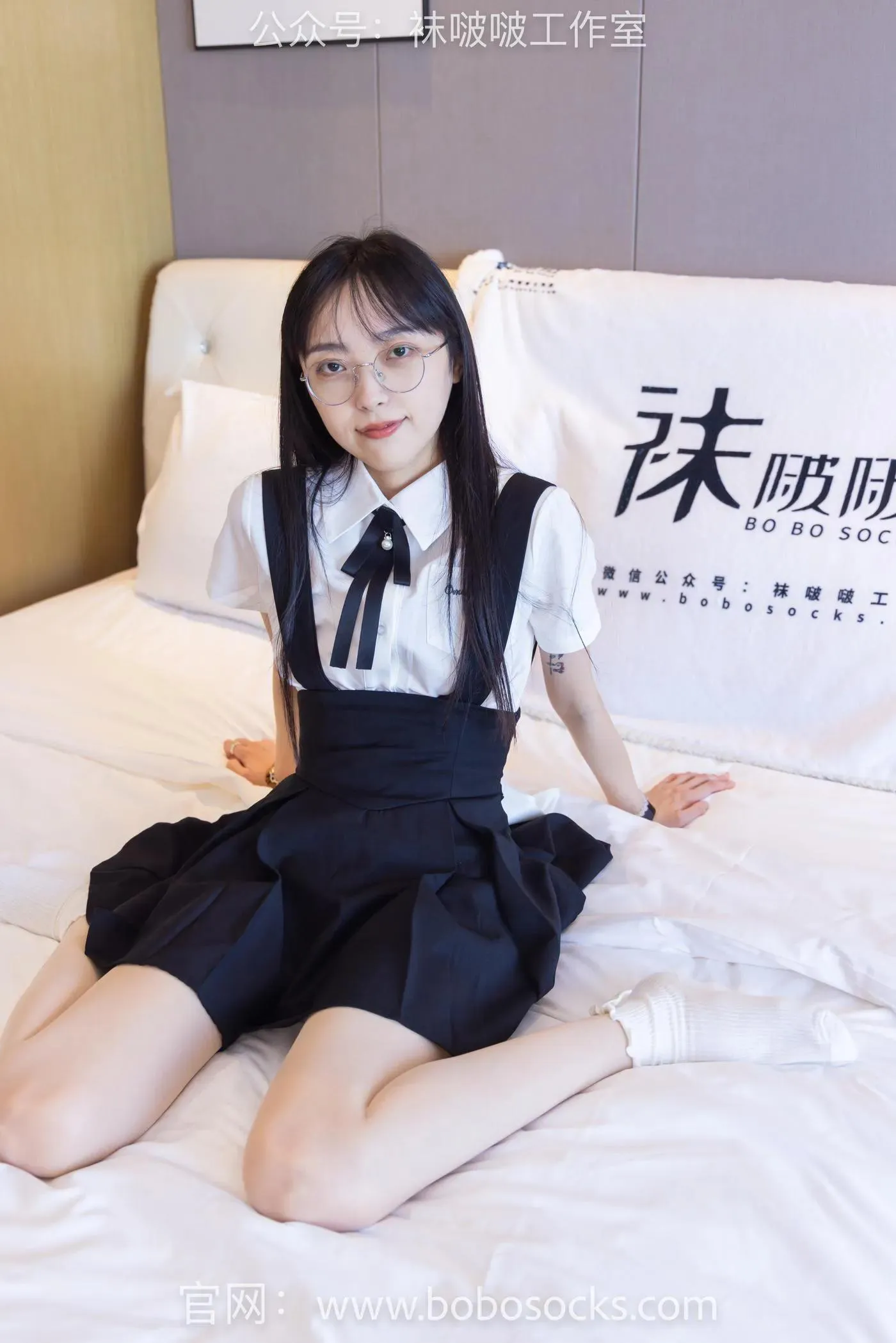 [BoBoSocks袜啵啵]NO.121 稚予-高跟鞋、白棉袜、肉丝 [138P]插图1